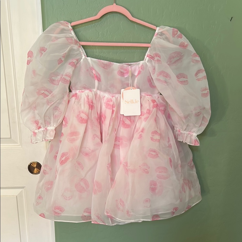 Selkie Kiss on the Lips Puff Dress